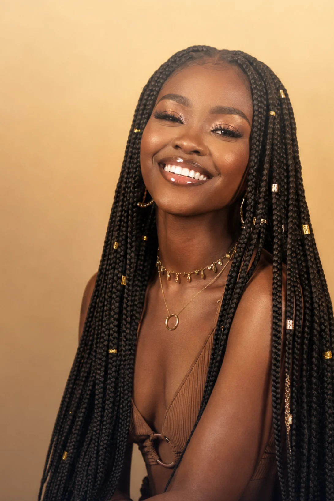 Knotless braids perlées — essayage virtuel coiffure