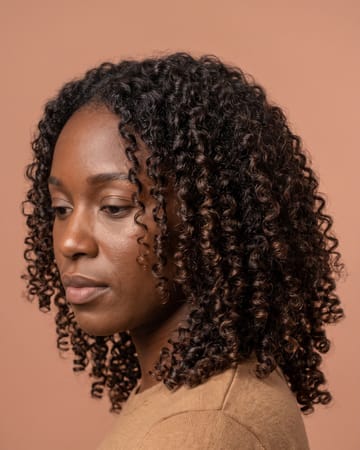 Boucles relâchées sans frisottis
