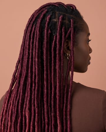 Faux locs bordeaux longues