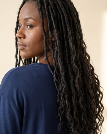 Faux locs et tissage moitié-moitié