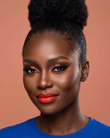 Maquillage de scène sculpté