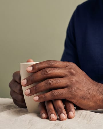 Ongles d'homme sains après dépose