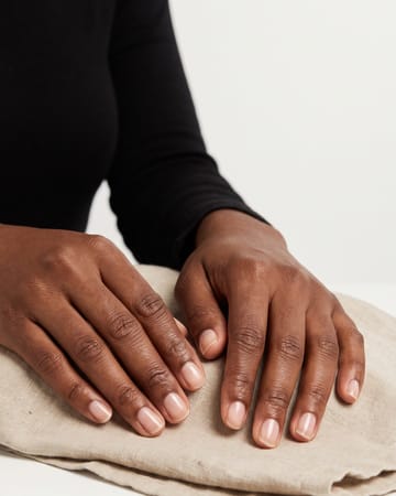 Ongles naturels nets après dépose