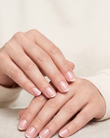 French manucure classique