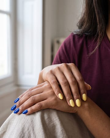 Une couleur par main